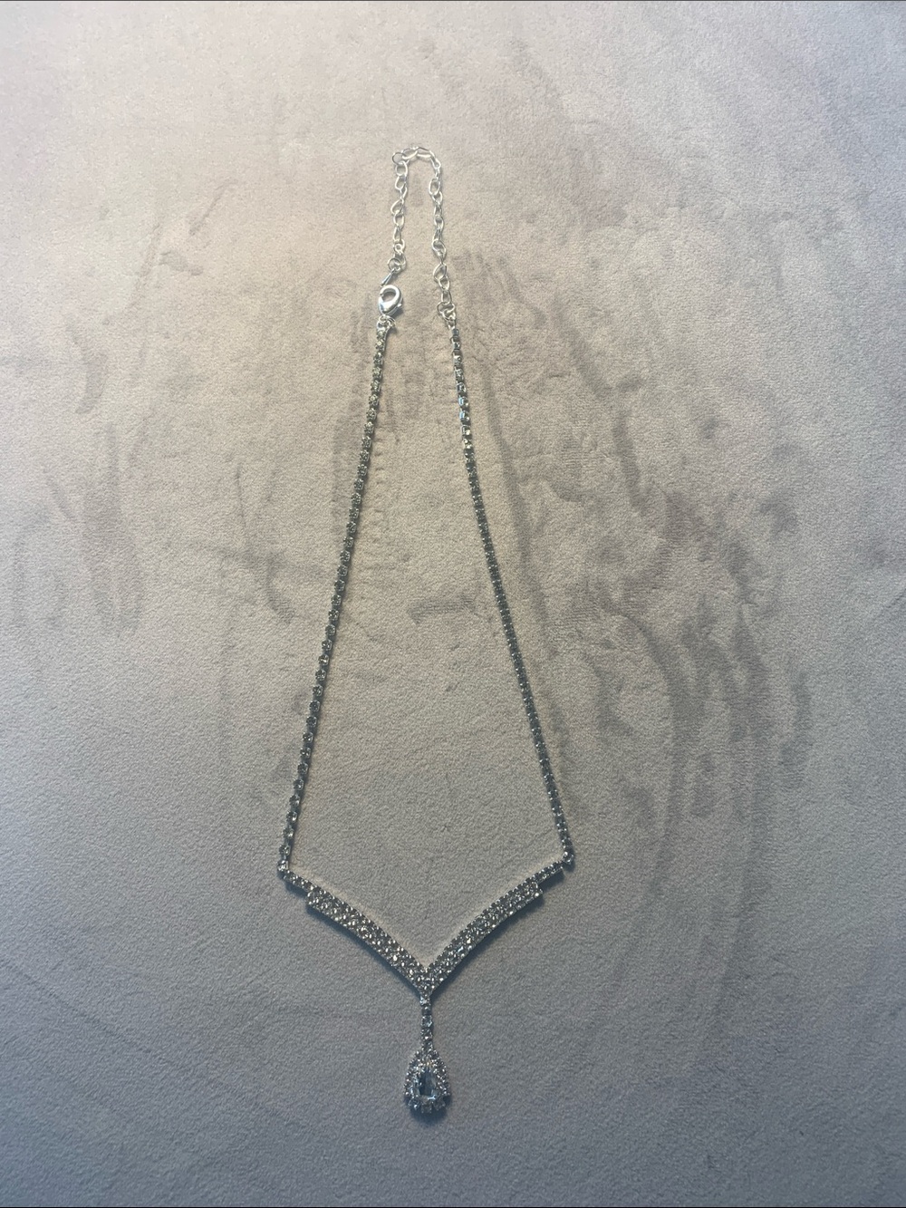 Elegant Silver Crystal V-Shaped Necklace with Teardrop Pendant